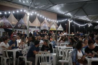 Notícia - Dez mil pessoas passam pelo 4º Festival de Cerveja Artesanal e Hambúrguer