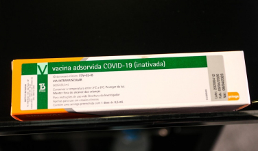 Notícia - Covid-19: Fecam busca garantir 500 mil doses da vacina ainda em janeiro 