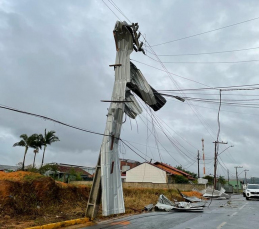 Notícia - Tornado é registrado em Timbó, no Vale do Itajaí