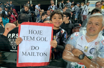 Notícia - Enquanto a torcida pede gols, o técnico já pensa no Vila Nova