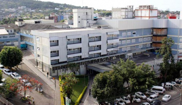 Notícia - Hospital São José ganha biblioteca itinerante