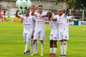 Notícia - Hercílio goleia o Figueirense e lidera o Catarinense