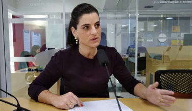 Notícia - Francielle Gava deixa a Secretaria de Saúde 