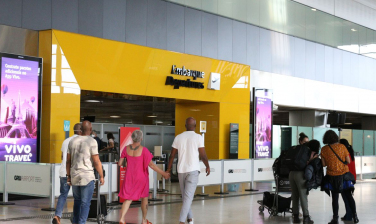 Notícia - Máscaras em aviões e aeroportos são obrigatórias a partir de hoje