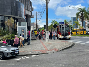 Notícia - Criciúma: Ocorrência em agência bancária mobiliza bombeiros (VÍDEOS)