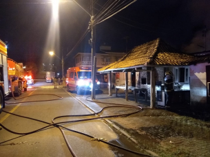 Notícia - Criciúma: incêndio atinge bar no bairro São Luiz