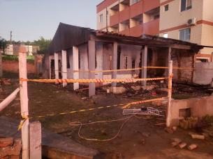 Notícia - Criciúma: residência abandonada pega fogo no bairro Universitário