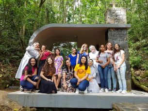 Notícia - Irmãs Beneditinas convidam meninas para o 2º ENVOC