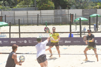 Notícia - Uma quadra de Beach Tennis para chamar de sua!