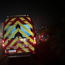 Notícia - Jaguaruna: Carro e carreta colidem em acidente na BR-101