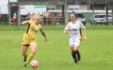 Notícia - Futebol feminino de Criciúma é excluído do JASC