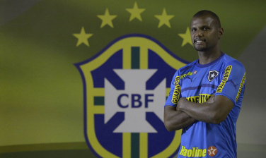 Notícia - Covid-19: Jefferson leiloa camisa da Seleção Brasileira em rede social