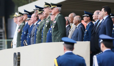 Notícia - Governo dá aval para comissão reavaliar a previdência de militares