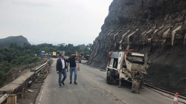 Notícia - Deputado vistoria obras e reclama de abandono da Serra