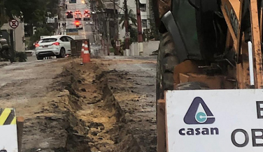 Notícia - Seguem as obras na Hercílio Luz