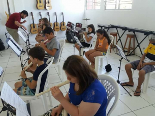 Notícia - Forquilhinha oferece oficinas de música, dança e idiomas