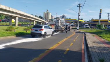 Notícia - Derramamento de óleo na pista exige atenção de motoristas em Criciúma