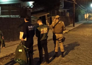 Notícia - Suposto membro de facção criminosa que atua em penitenciária do RS é procurado em Criciúma