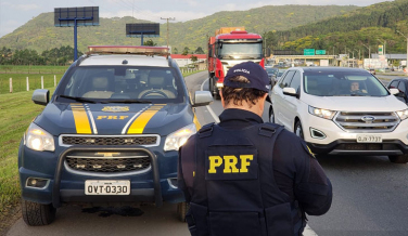 Notícia - Quatro mortes nas rodovias federais de SC durante o feriadão