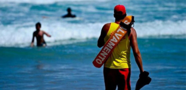 Notícia - Sessenta guardas vidas estão aptos para atuar no Balneário Rincão