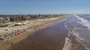 Notícia - Decreto que regulamenta o trânsito na orla durante o verão é assinado