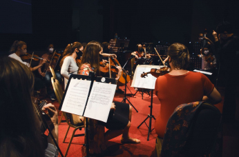 Notícia - Primeira orquestra feminina do Brasil se apresenta em Criciúma