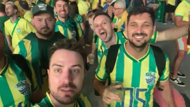 Notícia - No Catar, amigos do Sul de SC participam de concentração para a estreia do Brasil (VÍDEO)