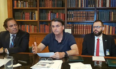 Notícia - Bolsonaro diz que auxílio emergencial deverá ter quarta parcela