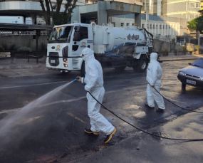 Notícia - JBS ajuda a prefeitura de Criciúma com macacões