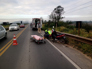 Notícia - Morro da Fumaça: Motociclista cai de moto após desviar de cachorro  