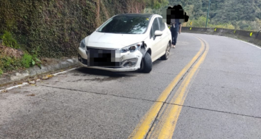 Notícia - SC-390: motorista colide contra mureta de proteção na Serra do Rio do Rastro