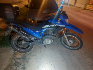 Notícia - Dois adolescentes são detidos após furtarem uma moto em Criciúma