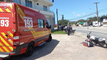 Notícia - Ciclista fica ferida após ser atingida por motocicleta em Morro da Fumaça