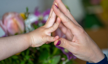 Notícia - Dia das Mães: isolamento social mudou as relações entre mães e filhos