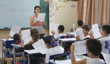 Notícia - 18% dos alunos continuarão em ensino à distância no Estado