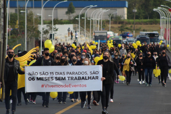 Notícia - Setor de eventos faz carreata na BR-101