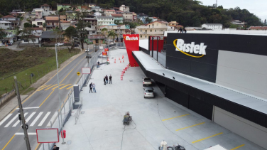 Notícia - Bistek inaugura nova loja na Grande Florianópolis