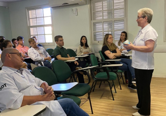 Notícia - Novos residentes iniciam atividades no Hospital São José