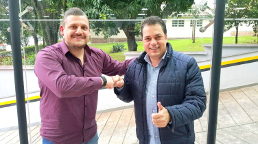 Notícia - Cantor Neguinho é candidato a vice-prefeito pelo PDT