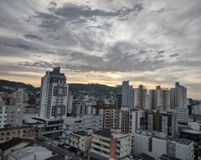 Notícia -  Quinta-feira com sol entre nuvens no Sul de Santa Catarina 