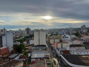 Notícia - O sol apareceu nesta segunda. Na terça, chance de chuva