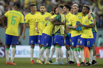 Notícia - Copa do Mundo: Com o time reserva, Brasil entra em campo em busca da invencibilidade