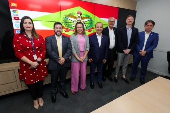 Notícia - Shein oficializa produção de peças em Santa Catarina para venda no Brasil e no exterior