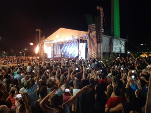 Notícia - Show de Fernando e Sorocaba atrai milhares de pessoas ao Parque Prefeito Altair Guidi (VÍDEO)