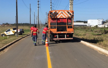 Notícia - Sinalização horizontal é reforçada em ruas de Forquilhinha