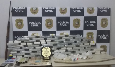 Notícia - Nova Veneza: Polícia encontra 65 quilos de cocaína