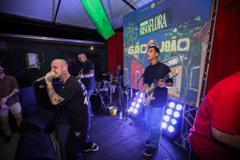 Notícia - Banda criciumense vence Prêmio Mundial Rock