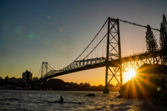 Notícia - Ponte Hercílio Luz completa 95 anos 