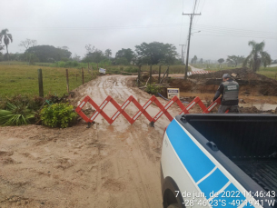 Notícia - Içara: Defesa Civil interdita ponte na Rodovia Mário Ghedin 