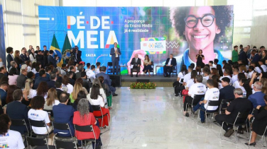 Notícia - Pé-de-meia: entenda auxílio financeiro a estudante